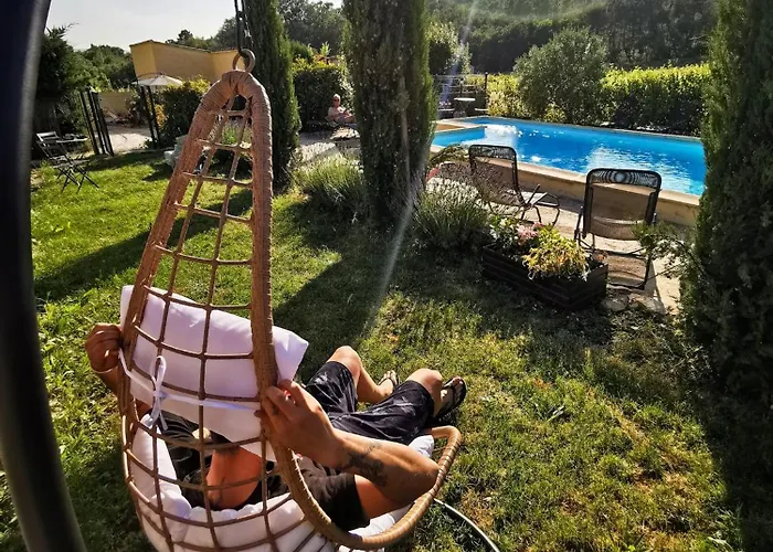 Appartement Avec Piscine Commune Le Chene Blc