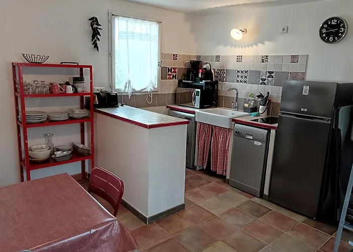 Le Petit Mas Des Hauts De Beyssan, Maison De Vacances Avec Piscine Privative Pour 2 Personnes
