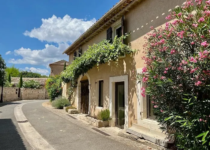 Kilim, Bergerie Renovee Proche De Roussillon